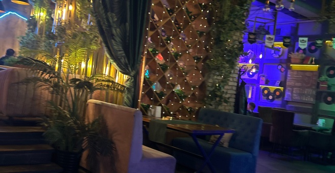 Фото номер 3 - Beerlin pub, лаундж-бар - Алматы, Казахстан